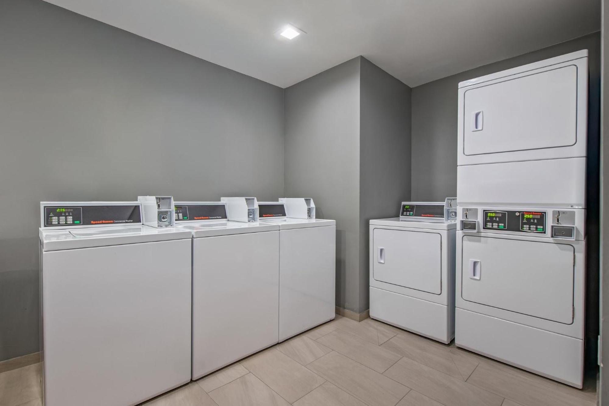 Holiday Inn Express San Diego South - National City By Ihg Extérieur photo